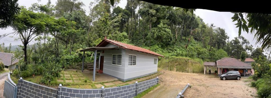 Darshan'S Home Stay マディケーリ エクステリア 写真
