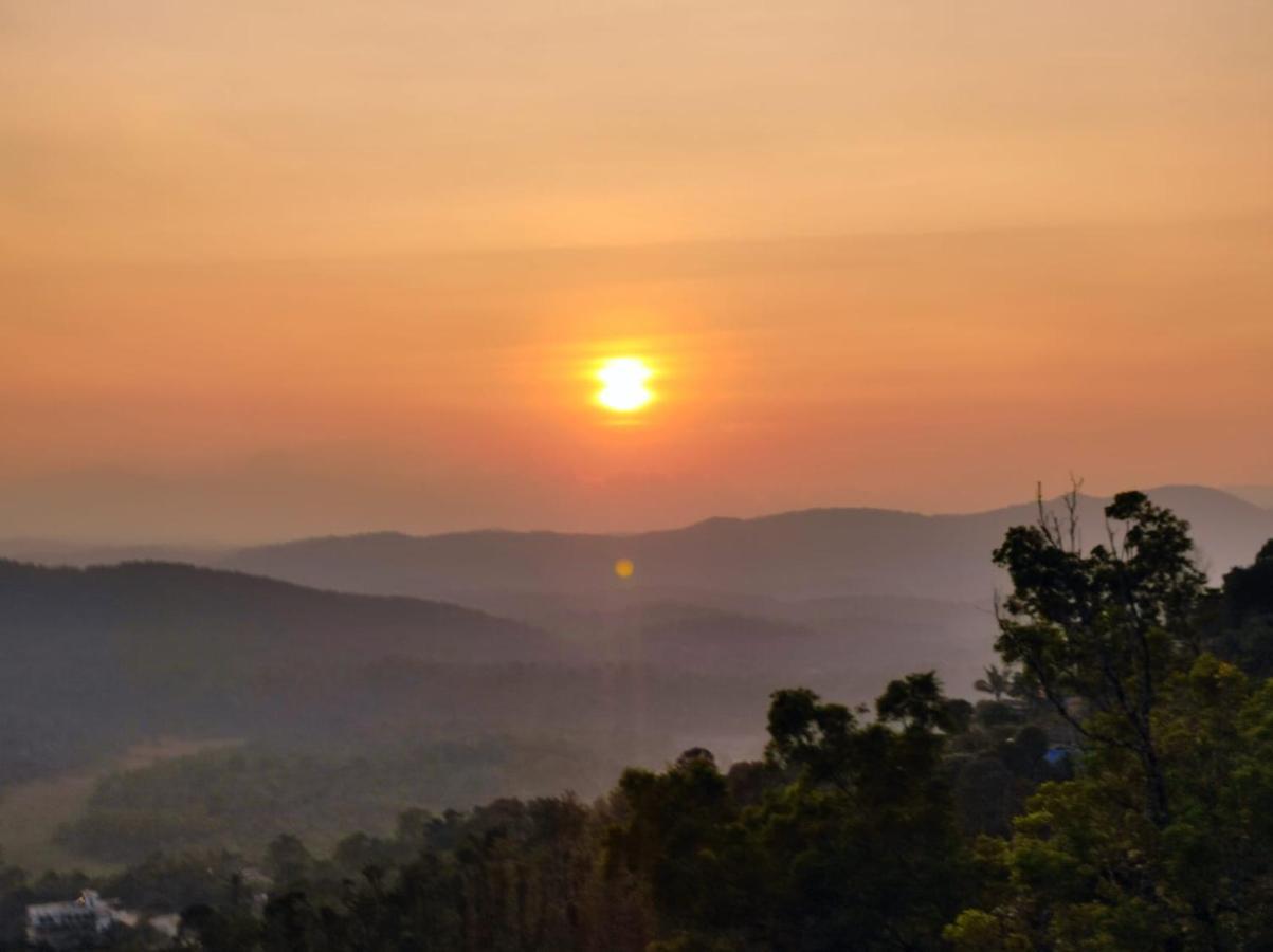 Darshan'S Home Stay マディケーリ エクステリア 写真